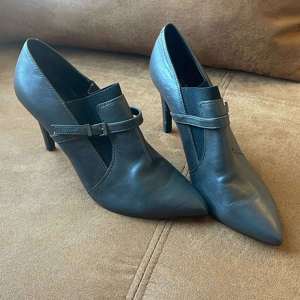 Nine West Never worn heels